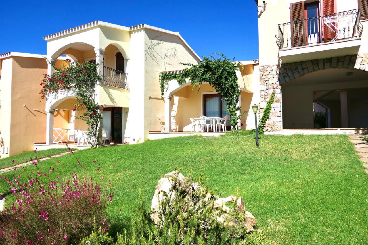 Residence Con Piscina A Badesi, Appartamenti Con Wifi E A.C Zewnętrze zdjęcie