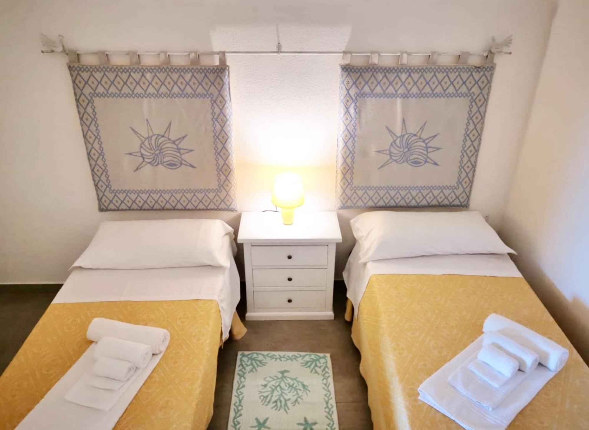 Residence Con Piscina A Badesi, Appartamenti Con Wifi E A.C Zewnętrze zdjęcie